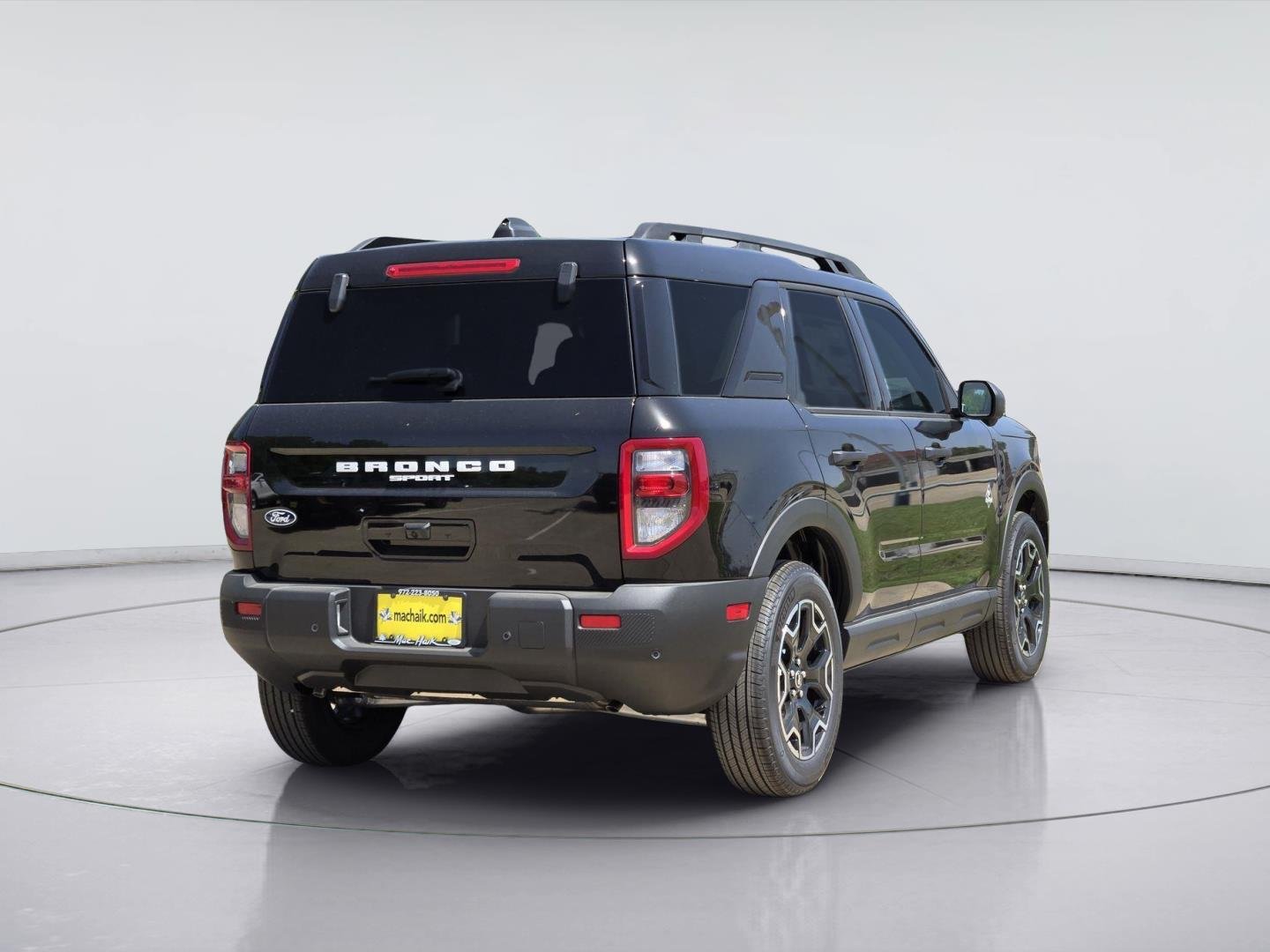 New 2026 Shadow Black Ford Outer Banks® image 4