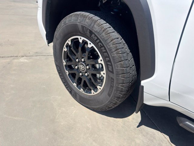 2025 Toyota Tundra SR5 - Photo 7