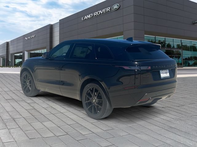 New 2026 Santorini Black Land Rover Dynamic SE image 3