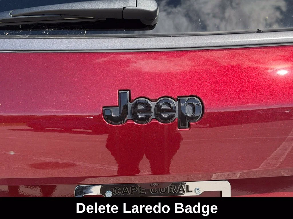 New 2026 Velvet Red Pearl-Coat Exterior Paint Jeep Laredo Altitude image 35