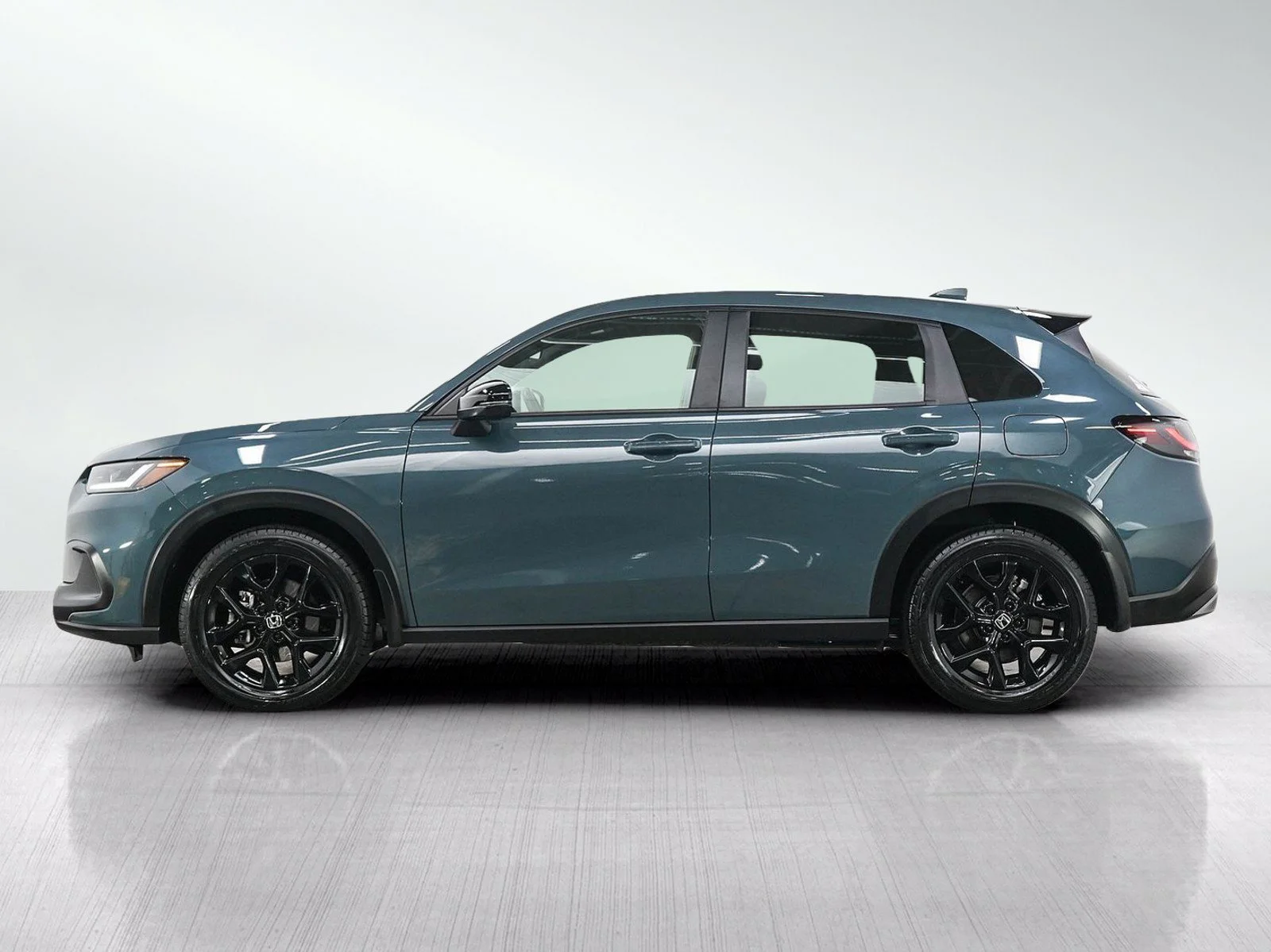 Used 2024 Honda HR-V Sport with VIN 3CZRZ2H52RM757642 for sale in Burnsville, Minnesota