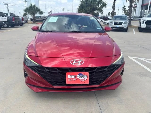 Used 2023 Red Hyundai SEL image 2