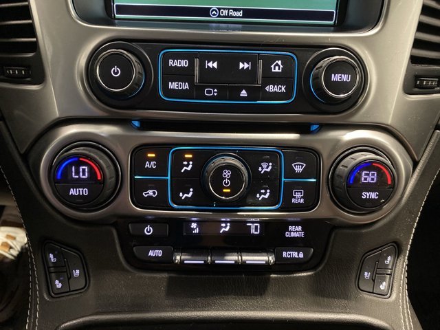 Used 2020 Iridescent Pearl Tricoat Chevrolet Premier image 18