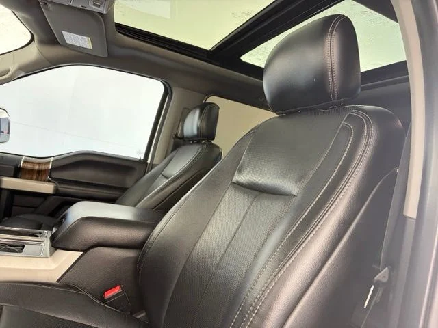Used 2018 White Platinum Clearcoat Metallic Ford Lariat image 13