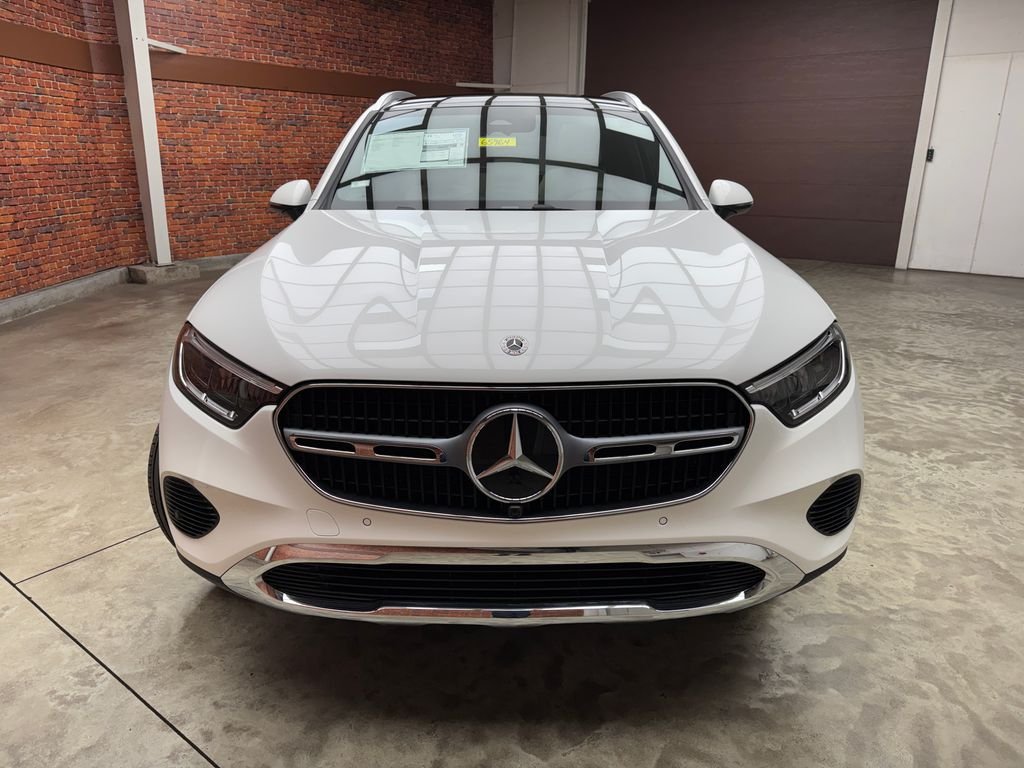 New 2026 White Mercedes-Benz GLC 300 image 7