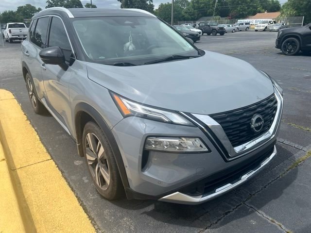 Used 2023 Gray Nissan Platinum image 3