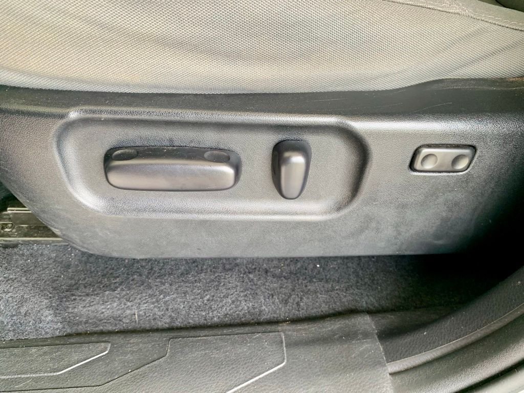 Used 2021 Silver Toyota SR5 image 41
