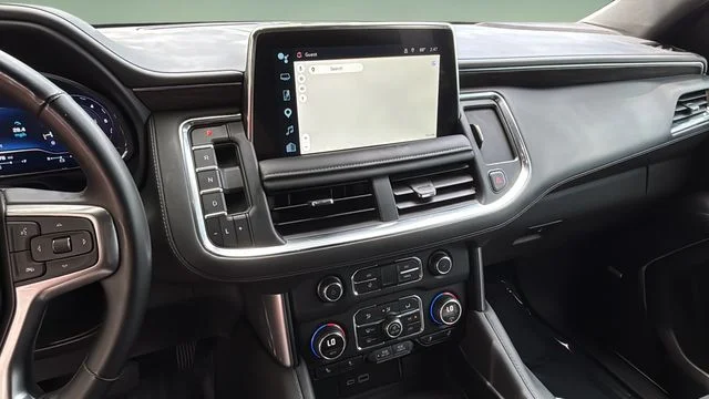 Used 2024 White Chevrolet Z71 image 26