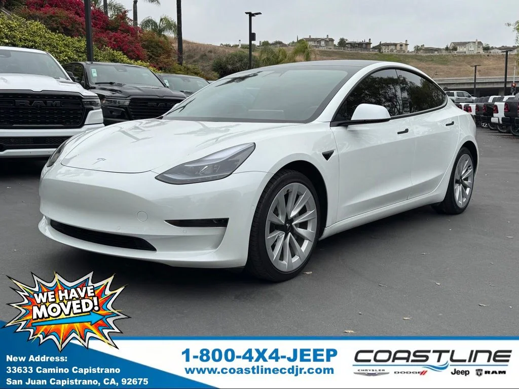 2021 Tesla Model 3 Standard Range Plus's photo