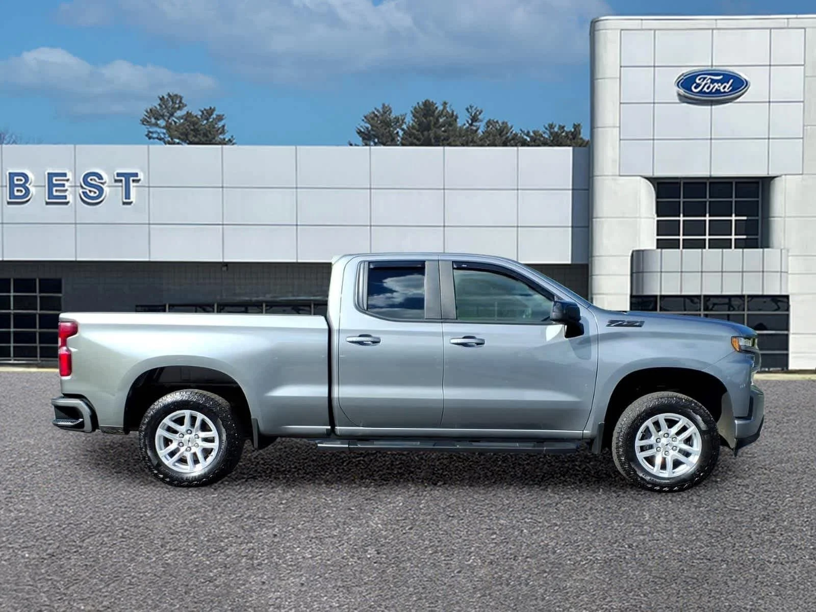 Used 2019 Satin Steel Metallic Chevrolet RST image 8