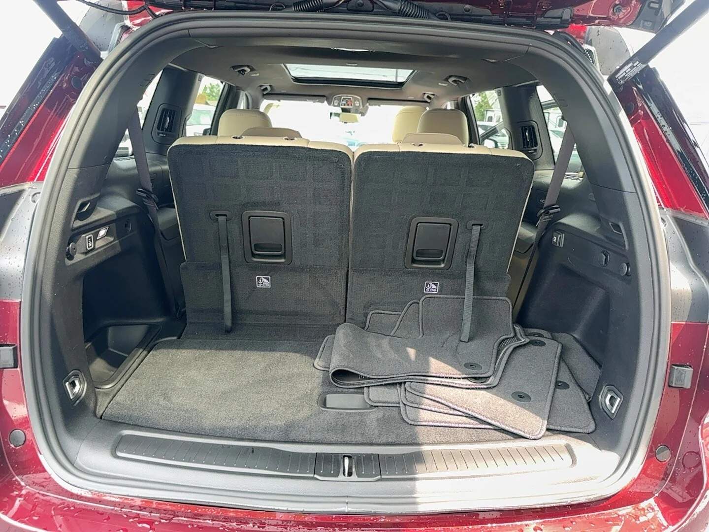 Used 2024 Velvet Red Pearlcoat Jeep Limited image 23