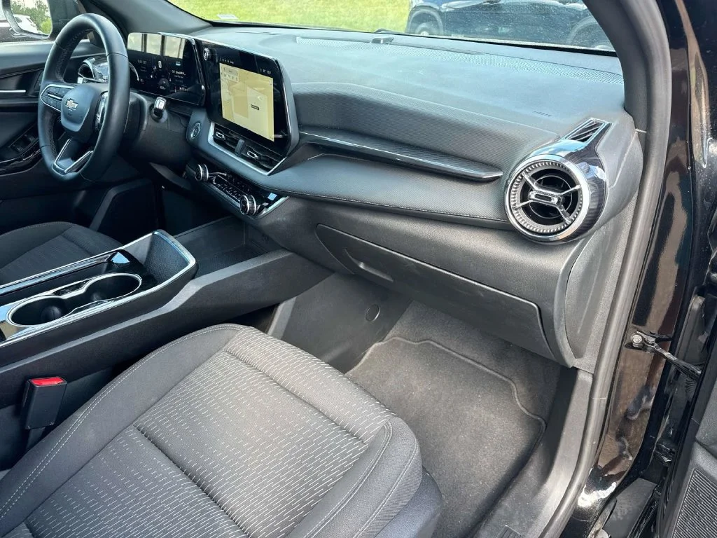 Used 2025 Black Chevrolet LT image 20