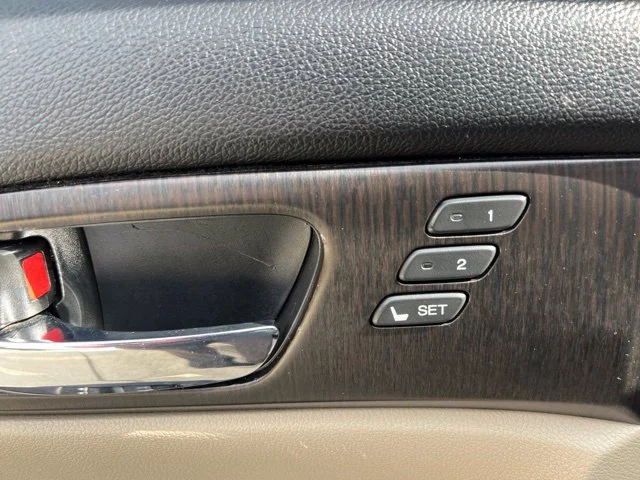 Used 2013 Beige Honda EX-L image 13
