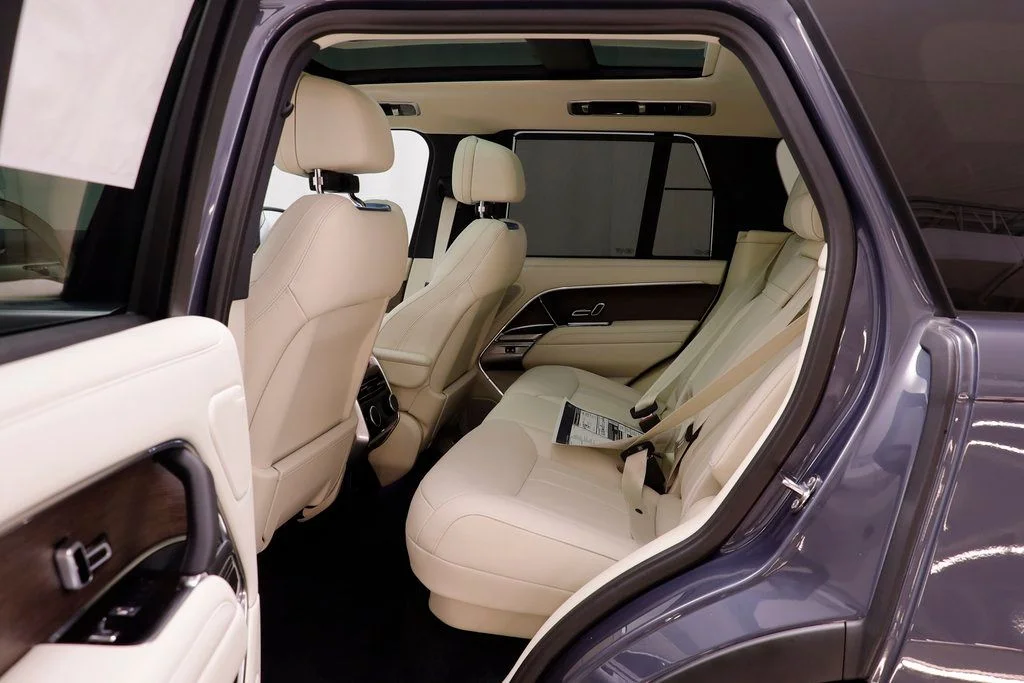 2025 Land Rover Range Rover SE - Photo 17