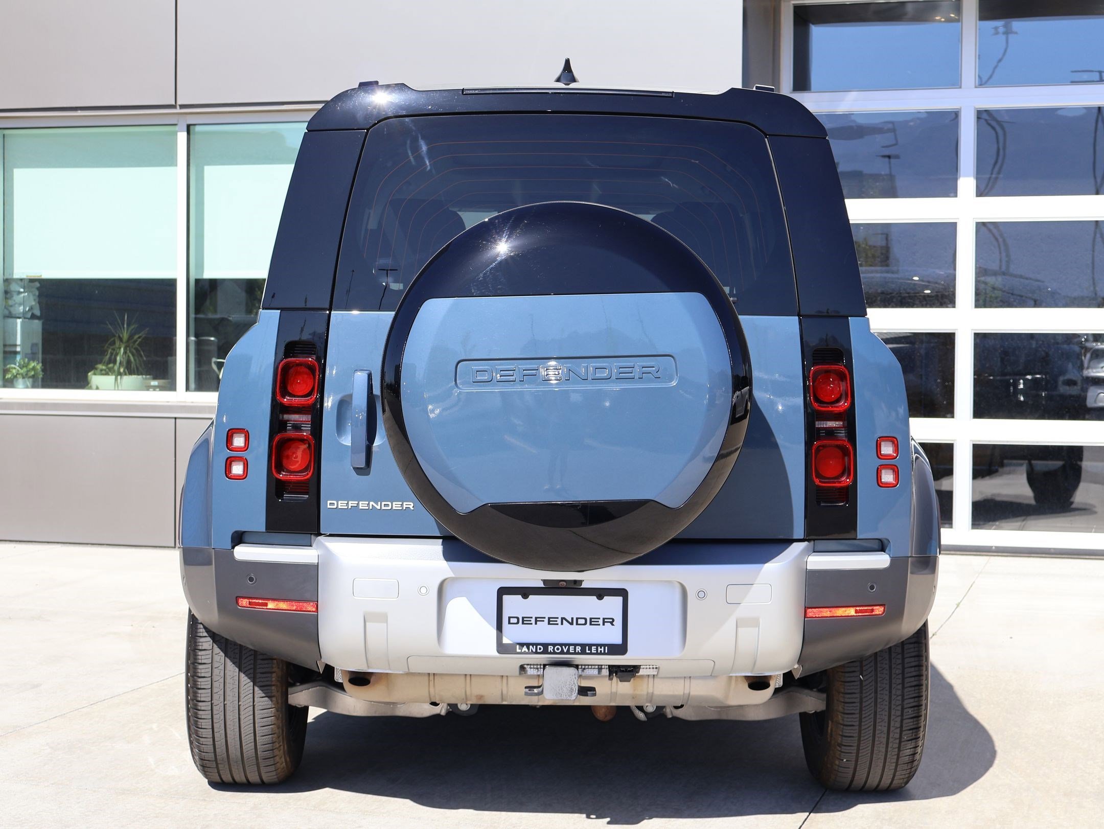 Certified Used 2025 Tasman Blue Metallic Land Rover 110 P300 S image 7