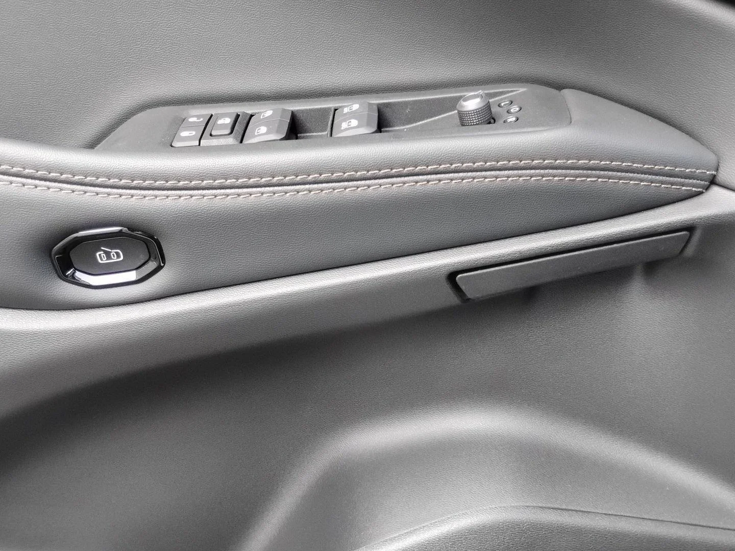 2026 Jeep Cherokee Limited - Photo 26