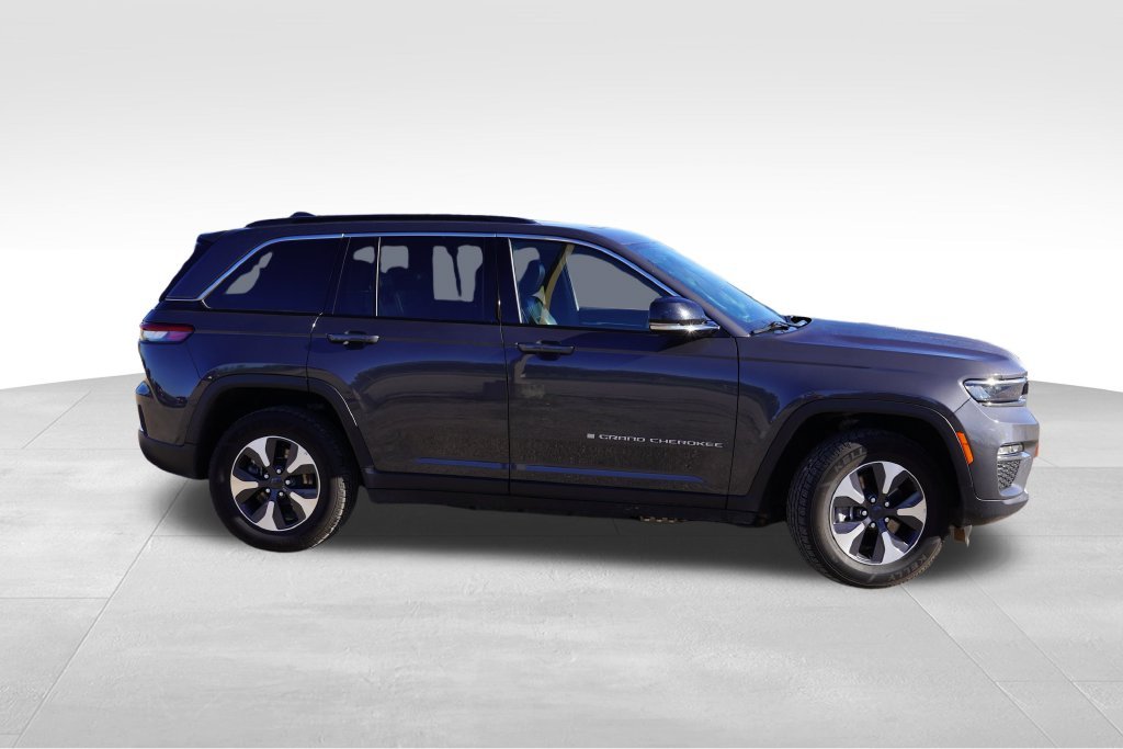 Used 2024 Gray Jeep 4xe image 3