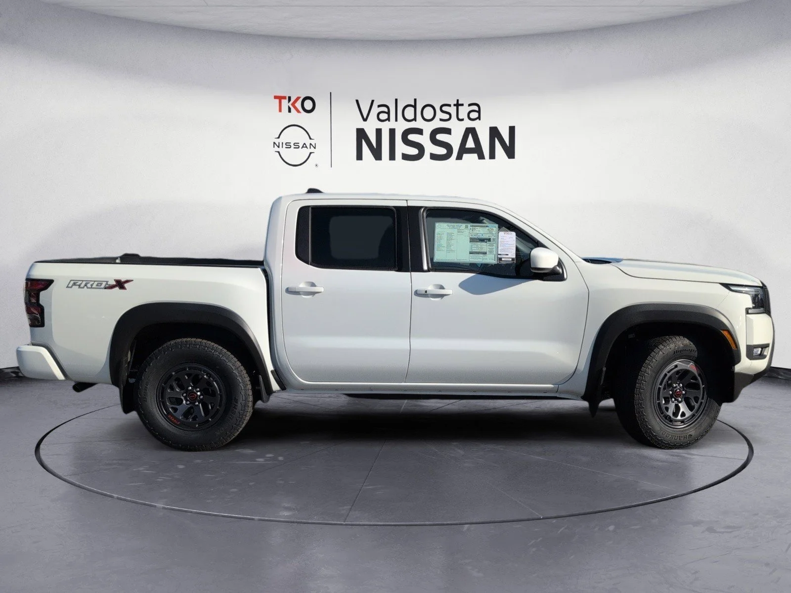 New 2026 Glacier White Nissan PRO-X image 3