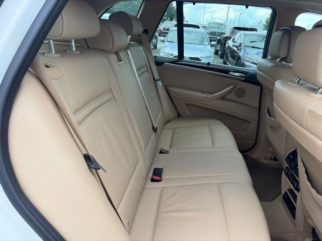 Used 2011 White BMW xDrive35i image 18