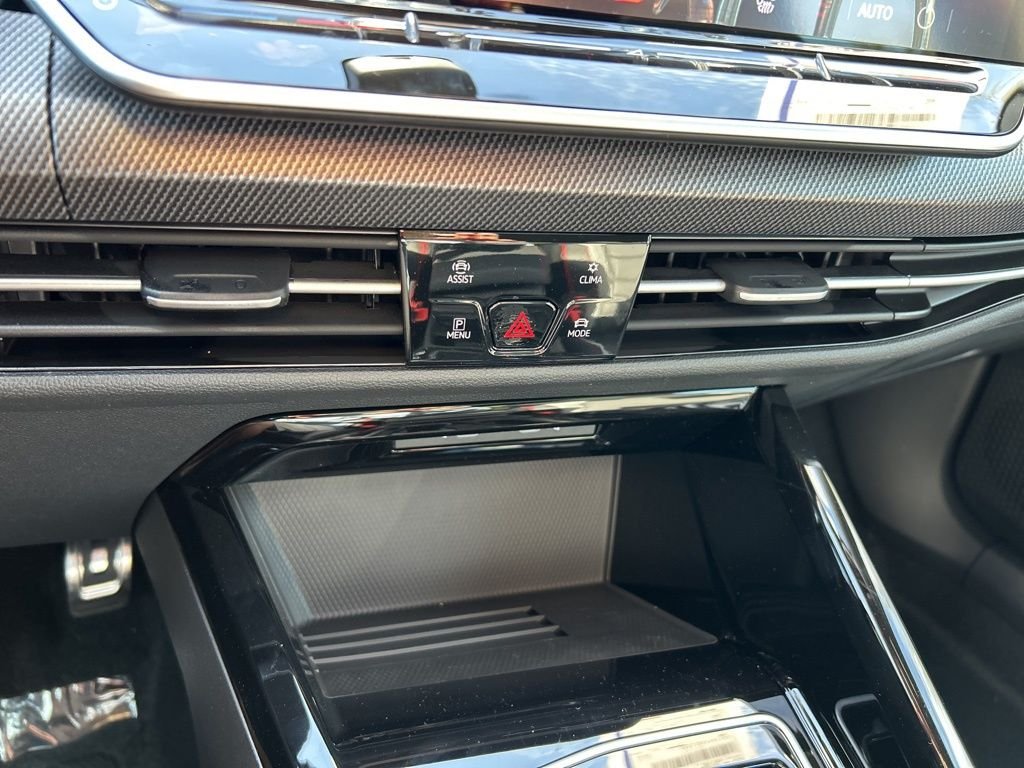 New 2026 Black Volkswagen 2.0T SE image 34