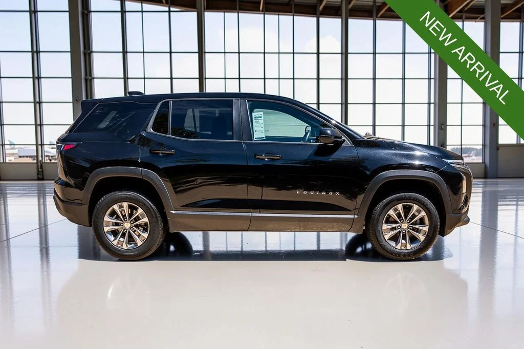 Used 2025 Black Chevrolet LT image 38