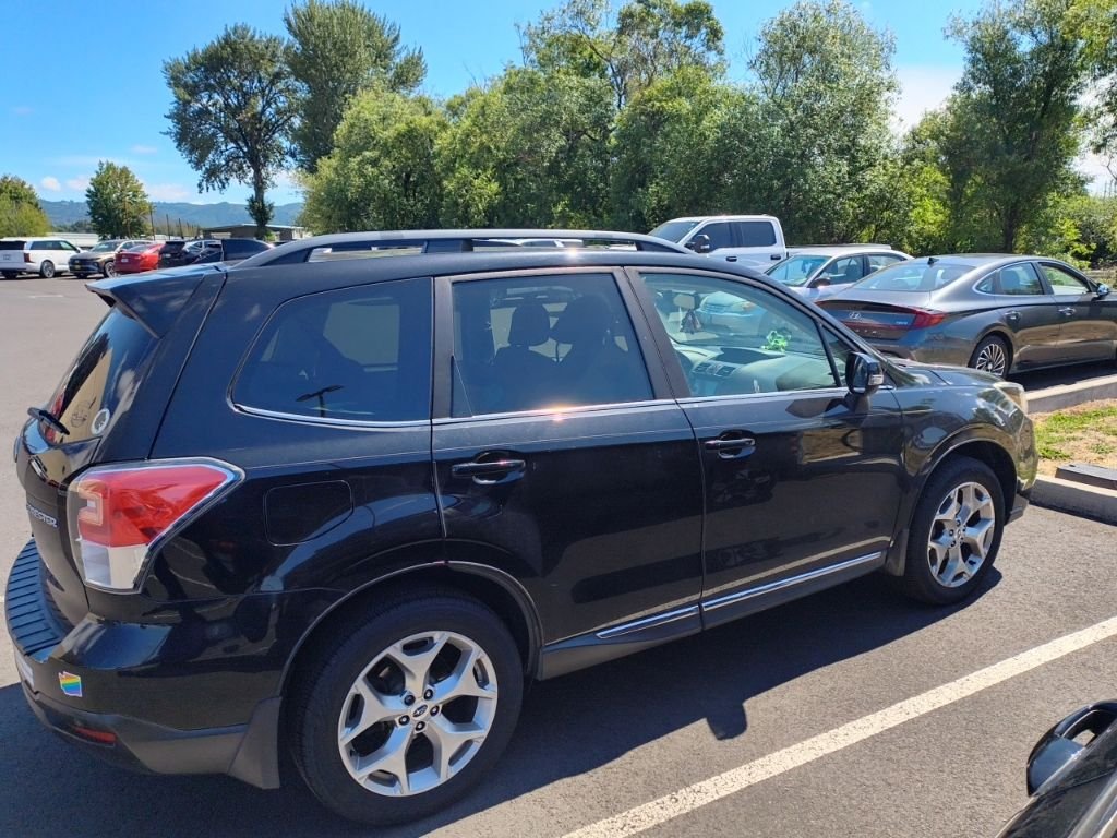 Used 2018 Crystal Black Silica Subaru 2.5i Touring image 7