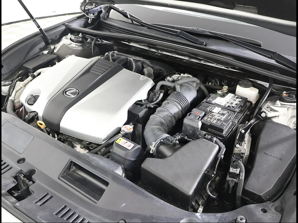 Used 2021 Atomic Silver Lexus Base image 11