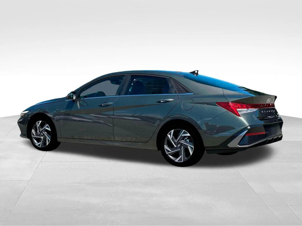Used 2025 Gray Hyundai Limited image 4