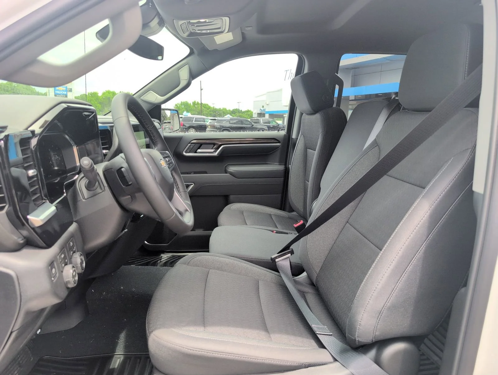 2026 Chevrolet Silverado 1500 LT - Photo 13