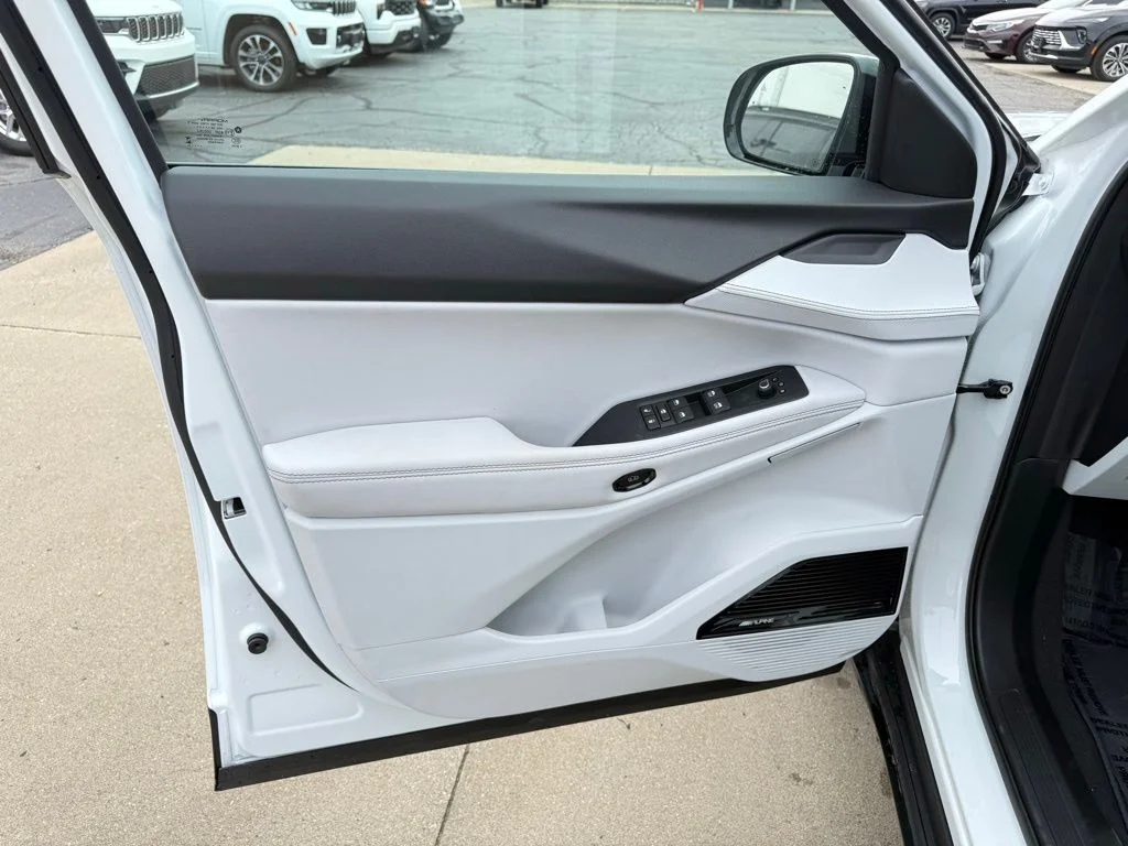 New 2026 White Jeep Limited image 13