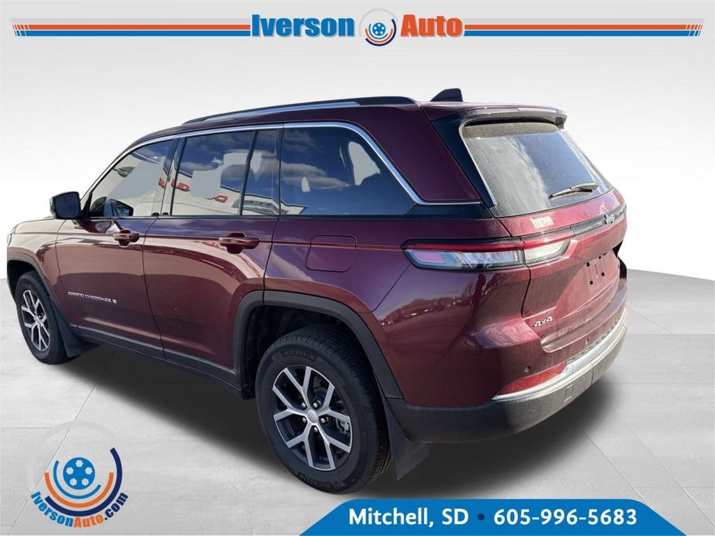 2023 Jeep Grand Cherokee Limited photo 3