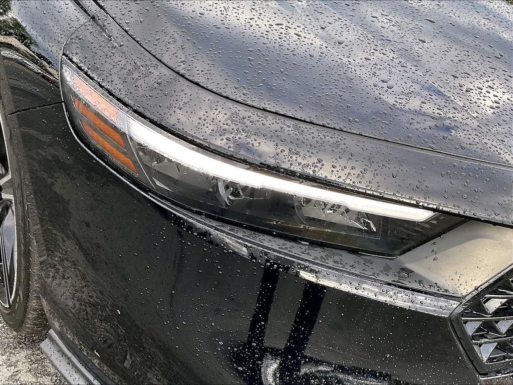 Used 2025 Black Honda Sport image 33