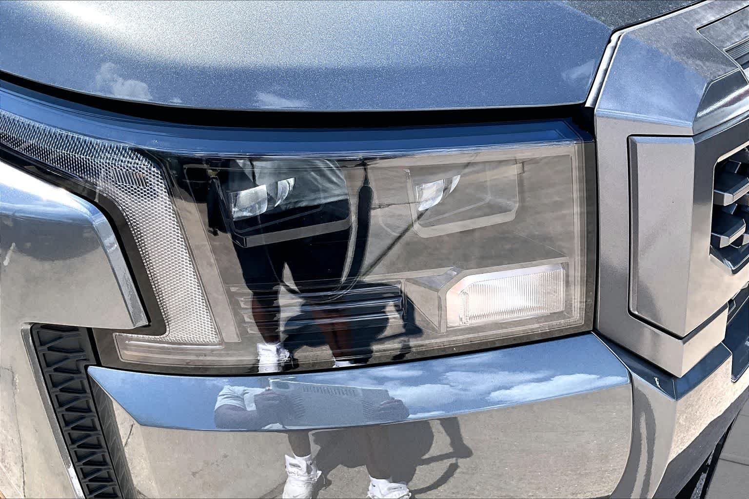 New 2027 Gun Metallic Nissan SV image 20