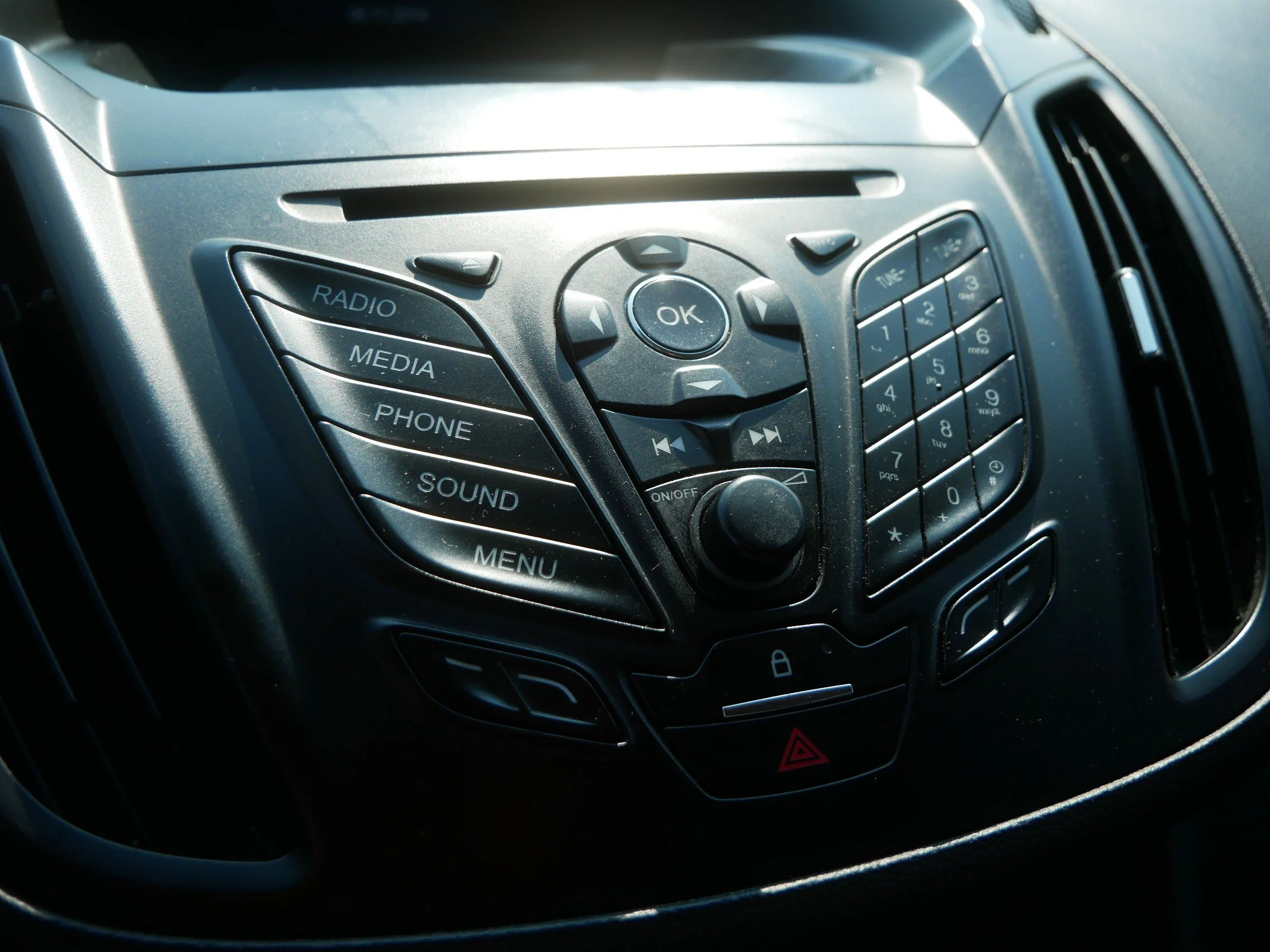 Used 2014 Sterling Gray Metallic Ford S image 29