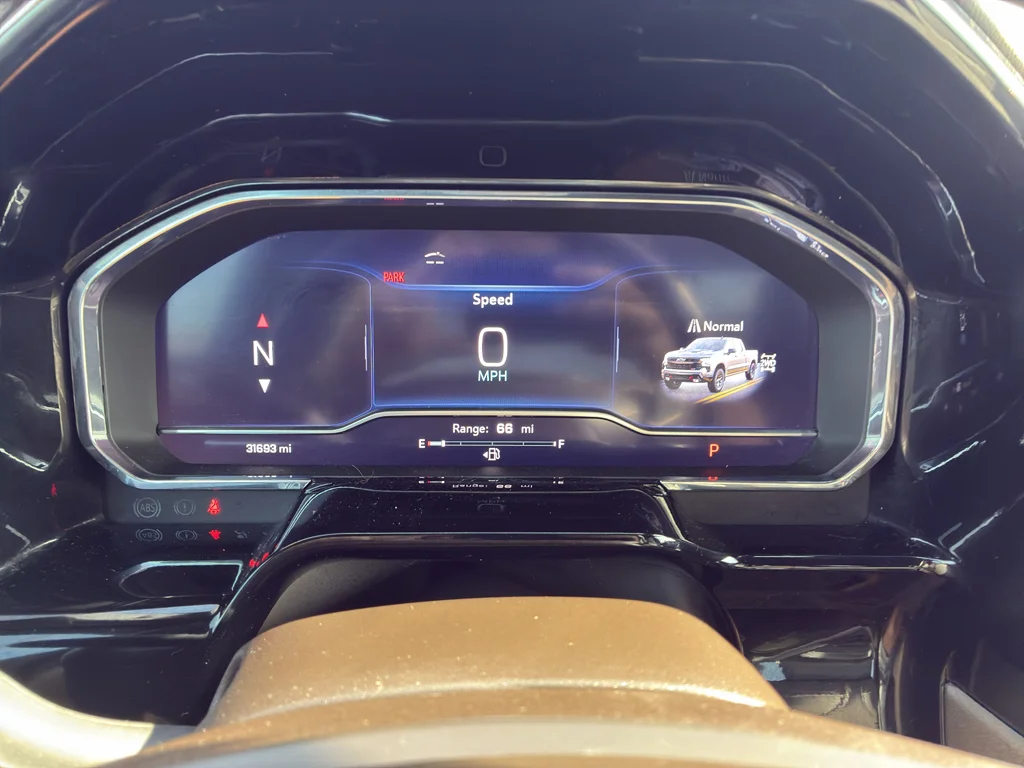 Used 2025 Summit White Chevrolet LT Trail Boss image 25