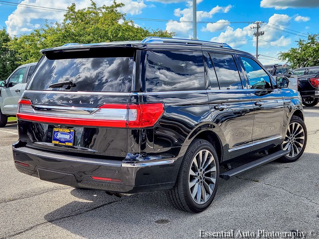 Used 2018 Velvet Lincoln Select image 7