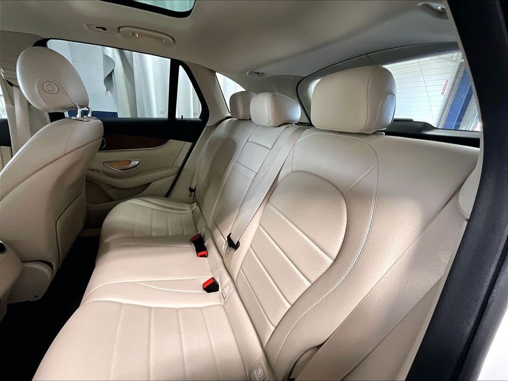 Used 2021 White Mercedes-Benz GLC 300 image 15