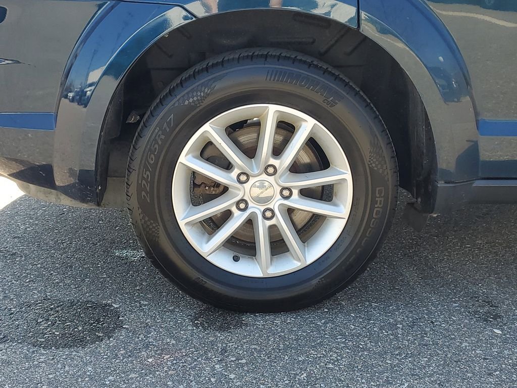 Used 2014 Blue Pearl Dodge SXT image 5