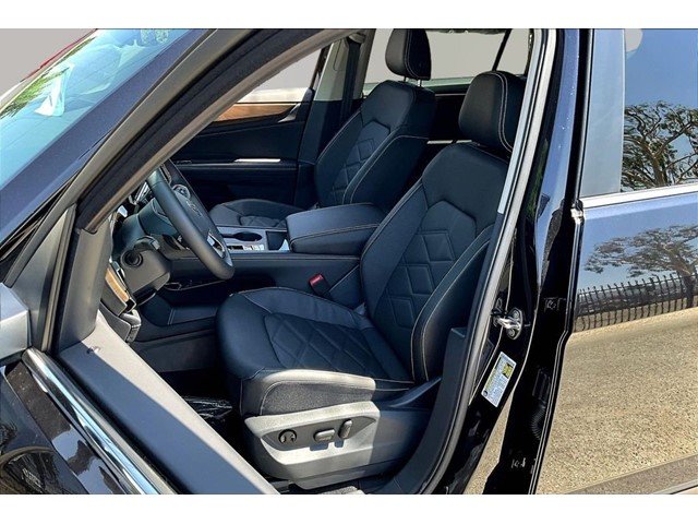 New 2026 Deep Black Pearl Volkswagen 2.0T SE image 22