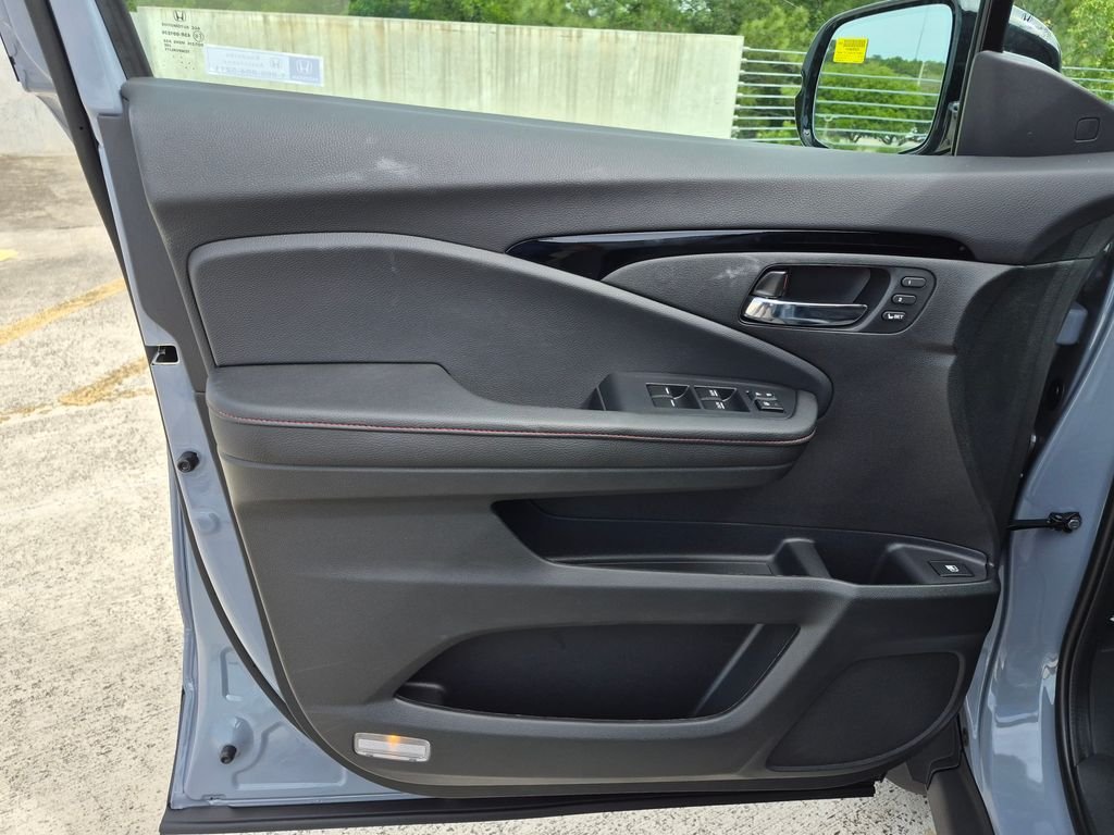 New 2026 Sonic Gray Pearl Honda Black Edition image 16