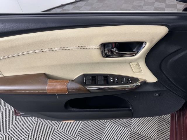 Used 2018 Mica Toyota Limited image 17