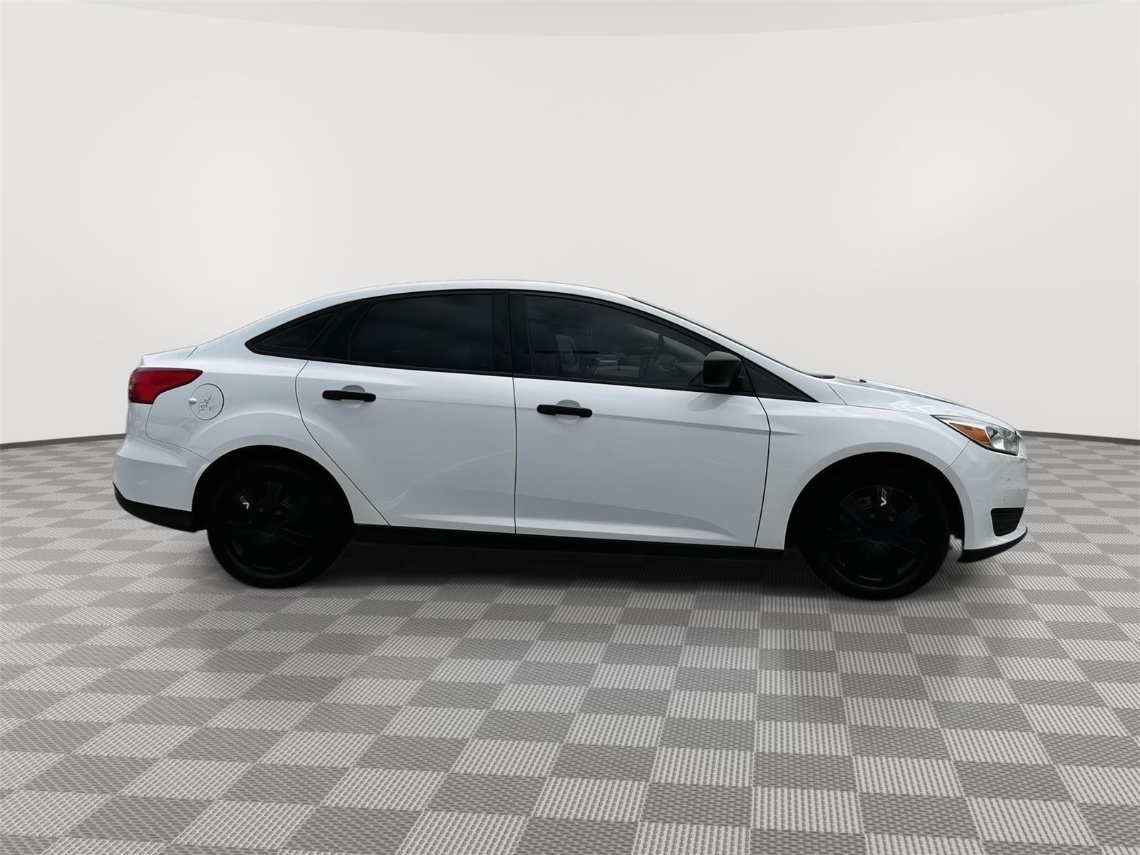 Used 2018 Oxford White Ford S image 5