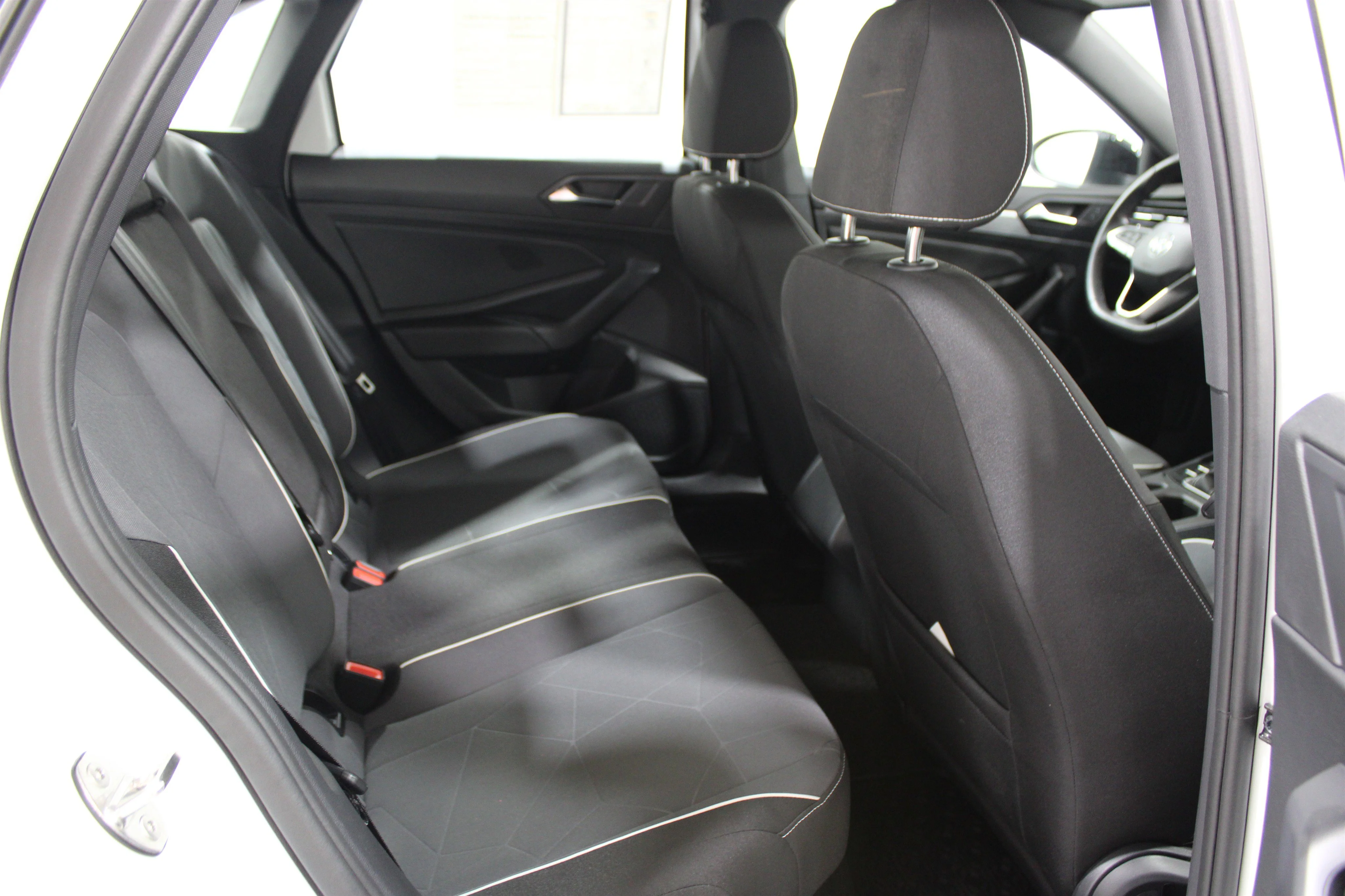 2025 Volkswagen Jetta Sport - Photo 23