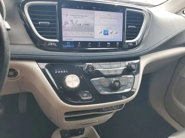 Used 2021 Bright White Cl Chrysler Touring image 15