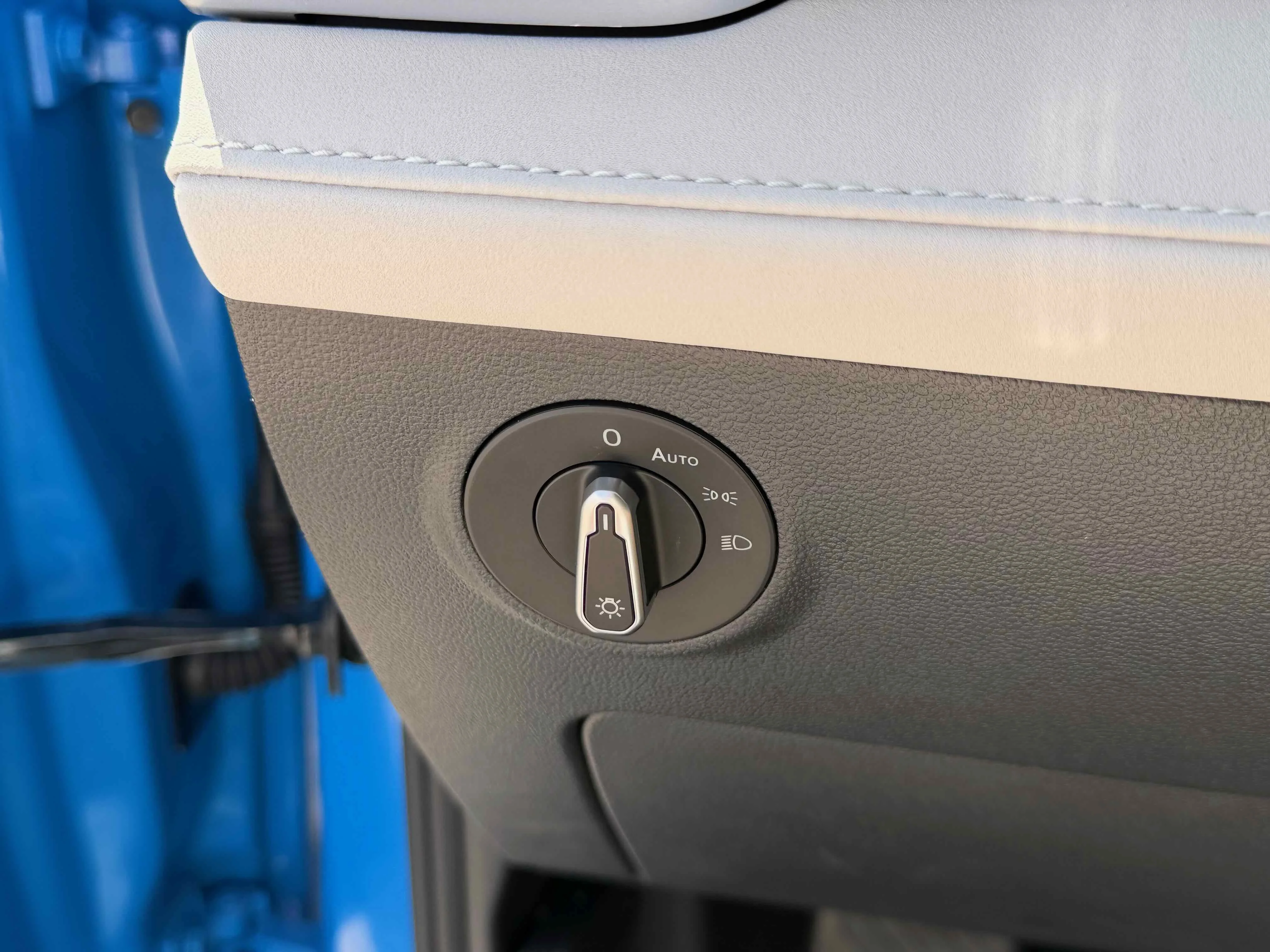 New 2026 Blue Volkswagen SE image 24