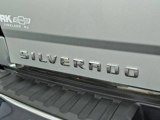 Used 2014 Silver Chevrolet LT image 31