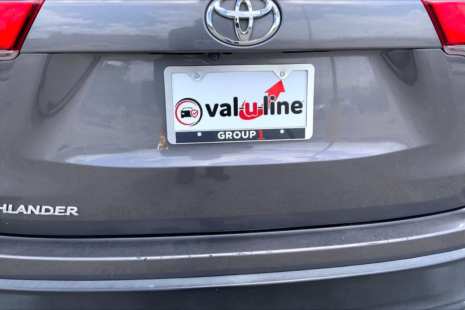 Used 2019 Predawn Gray Mica Toyota LE image 10