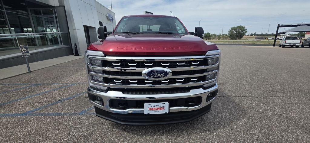 New 2026 Ruby Red Metallic Tinted Clearcoat Ford F-250® XLT image 3