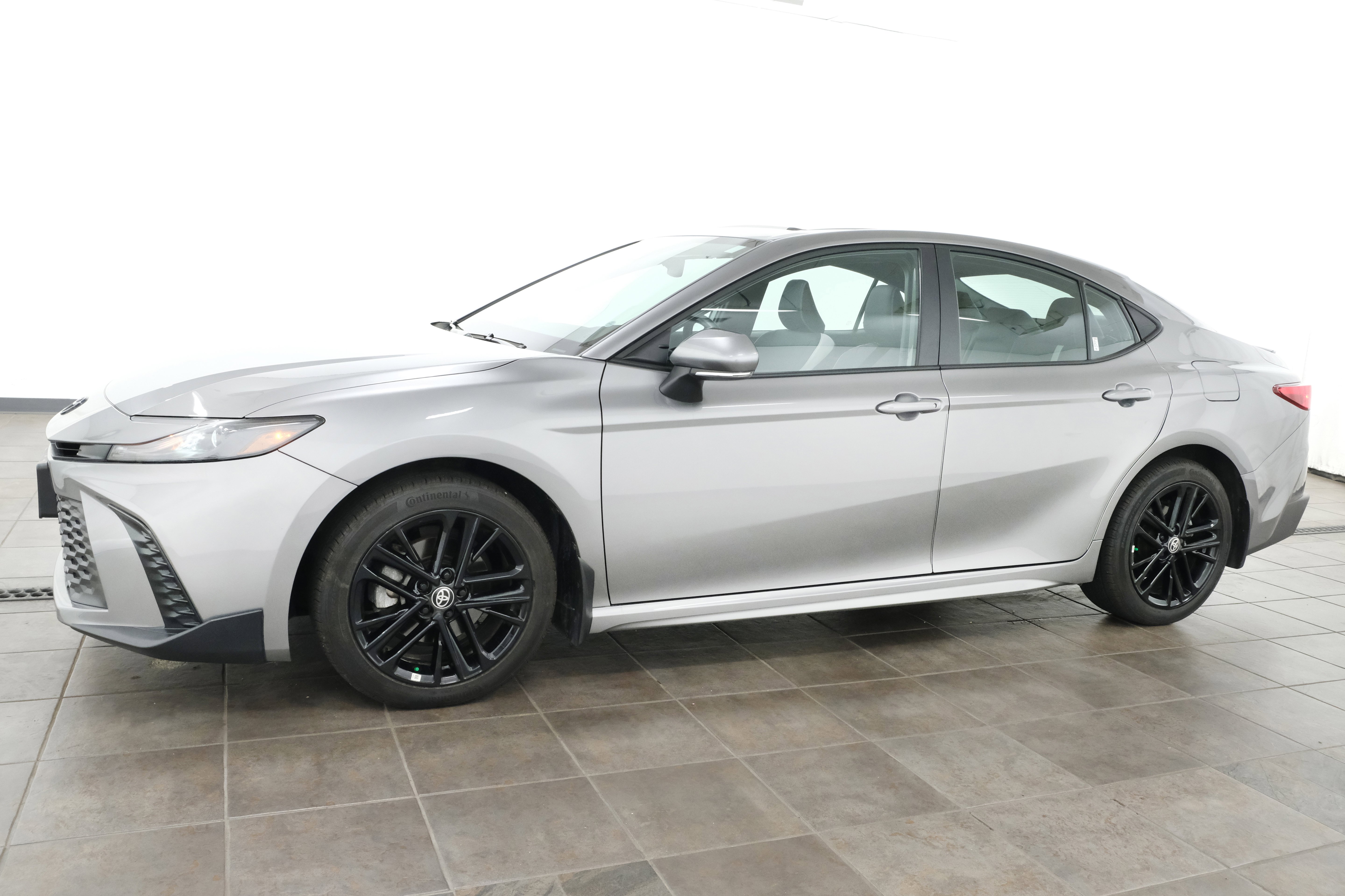 Certified Used 2025 Heavy Metal Toyota SE image 25