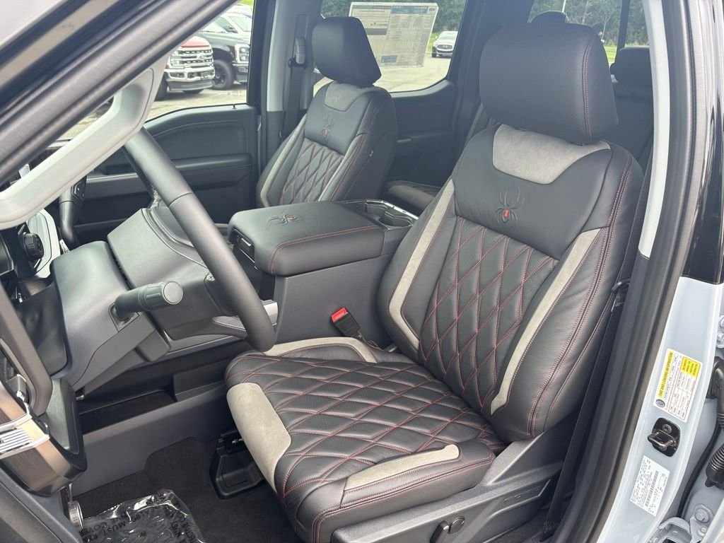 New 2026 Glacier Gray Metallic Tri-Coat Ford F-250® Lariat® image 10